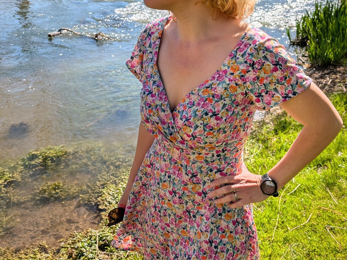 Iridis , robe au décolleté plissé de La Petite&nbsp;Frambise